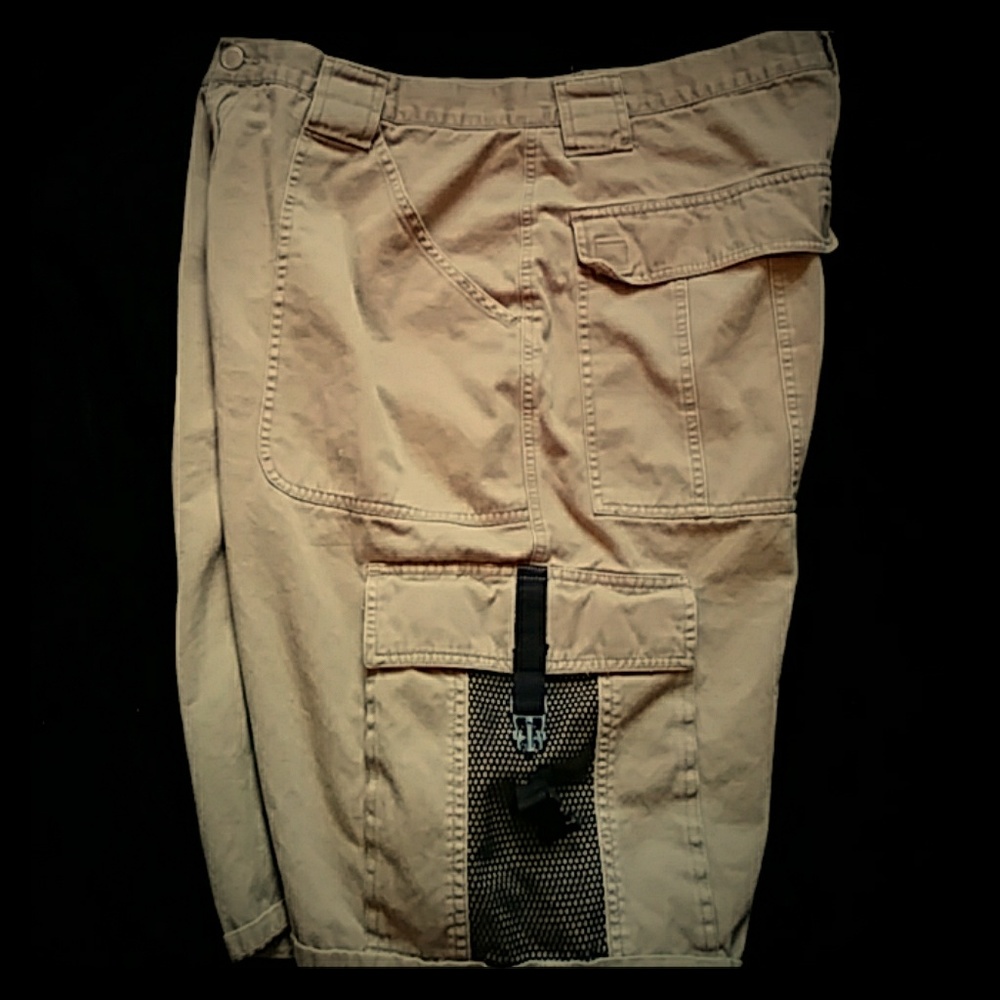 Zonz khaki cargo shorts-sz 38